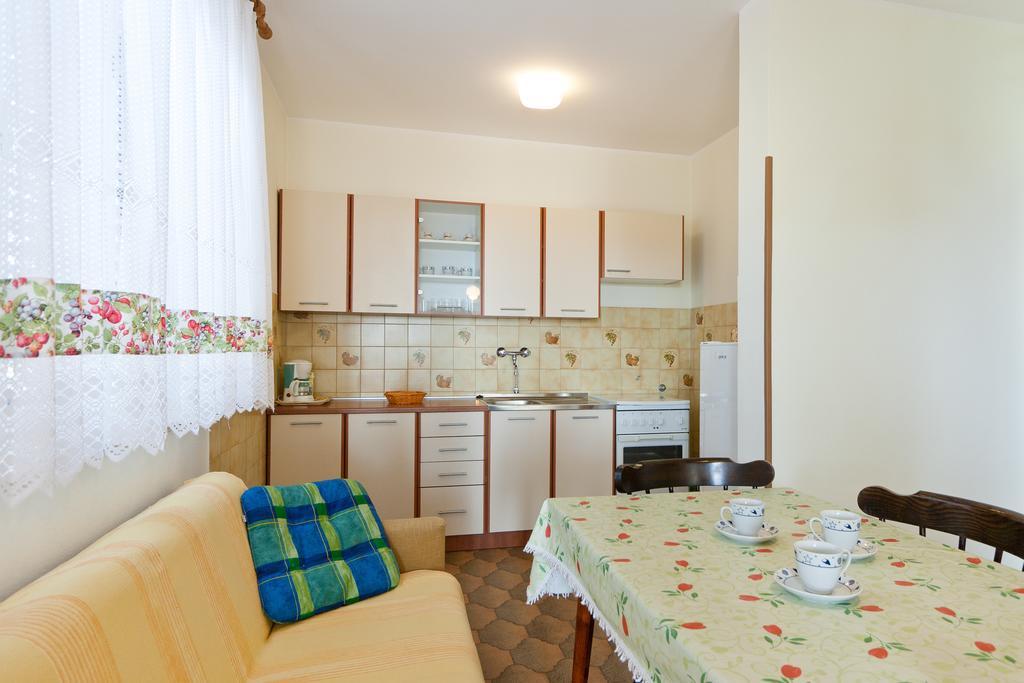 Apartment Ines Пореч Экстерьер фото